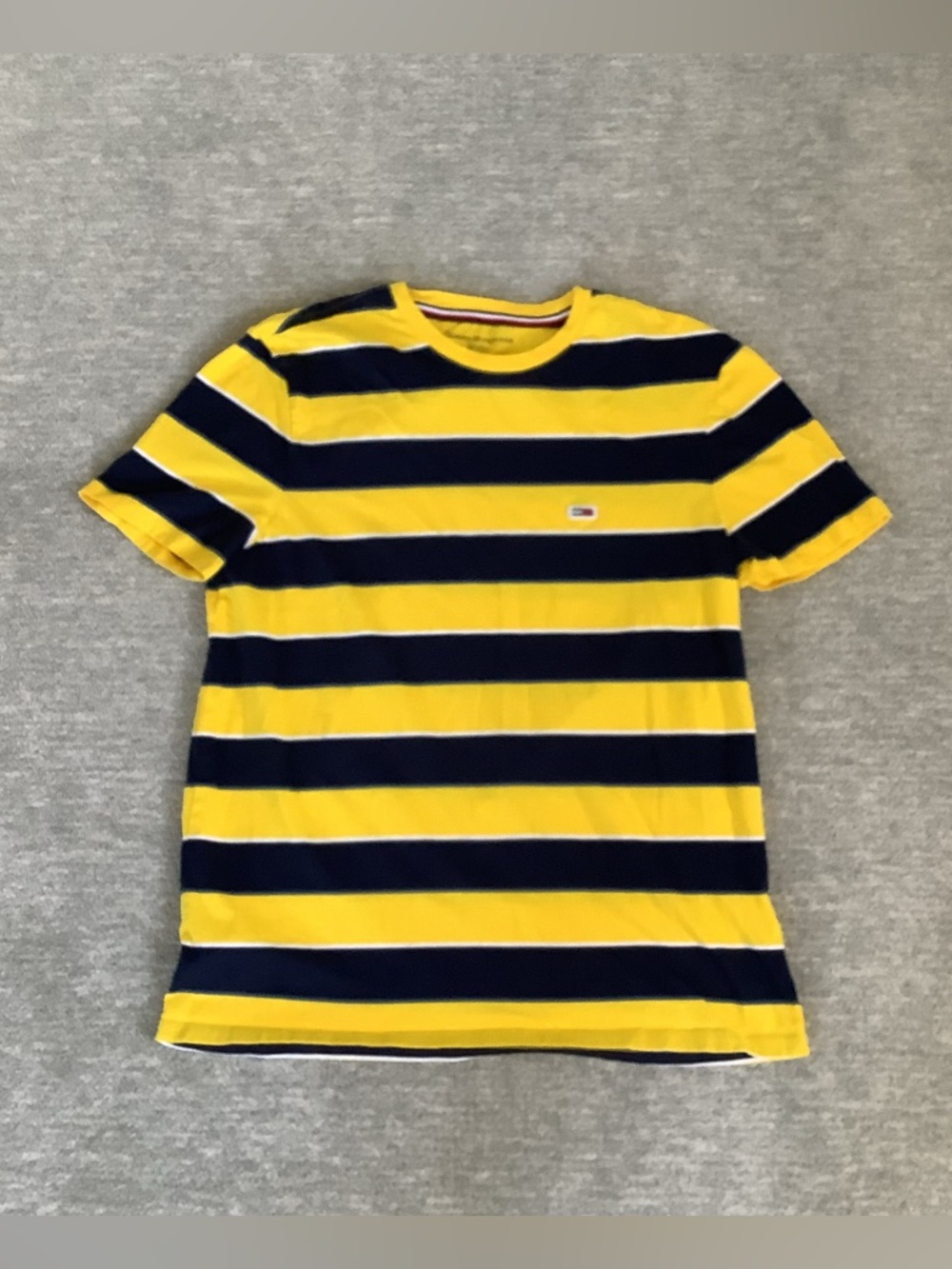 Tommy Hilfiger Striped Yellow & Navy Short Sleeve Cotton Tee Sz. M